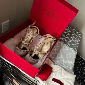 Valentino Rockstud Caged Pump